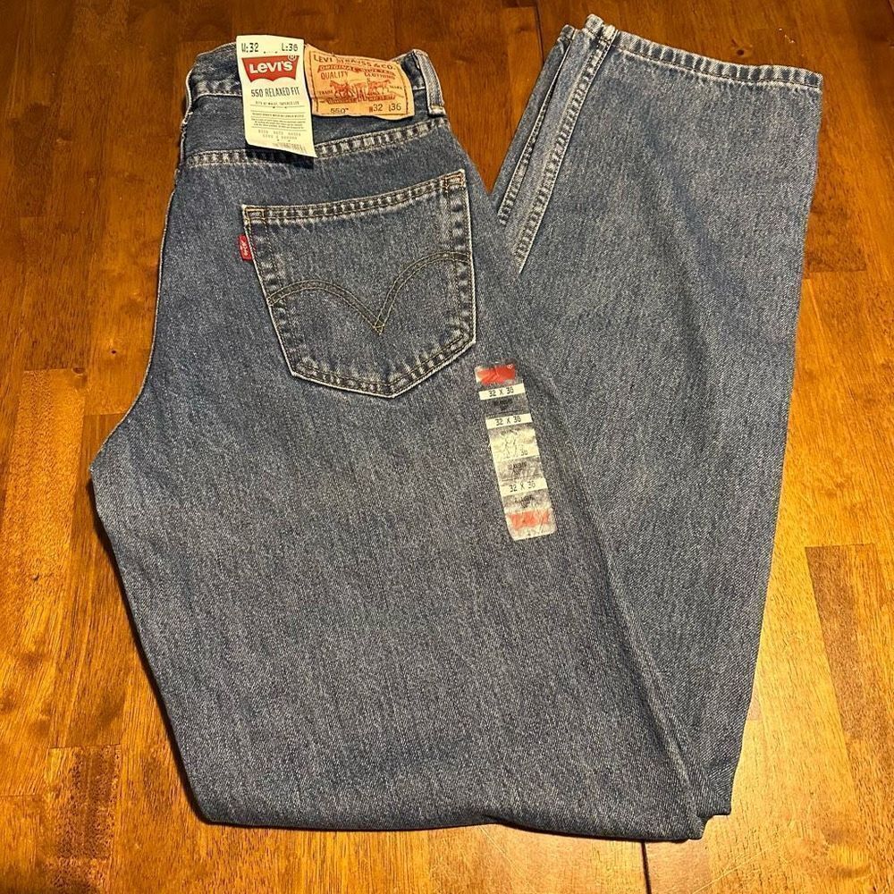 Levi's Men's 550 Relaxed Fit Straight Leg Tapered New With Tags Size 32x36